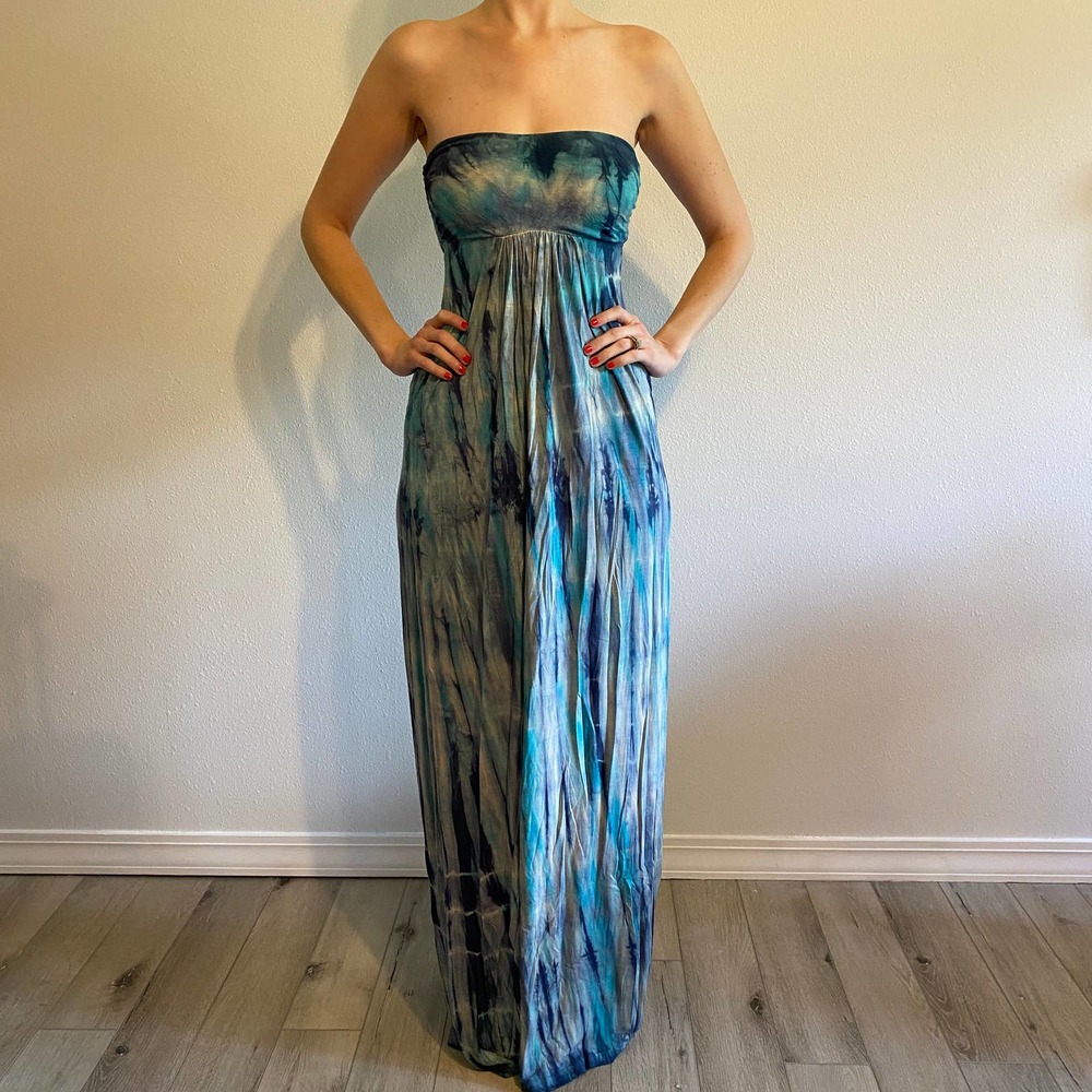Strapless Hawaiian Tye-Dye Maxi Dress